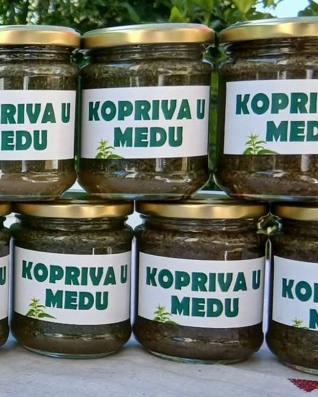 Tegle s koprivom u medu